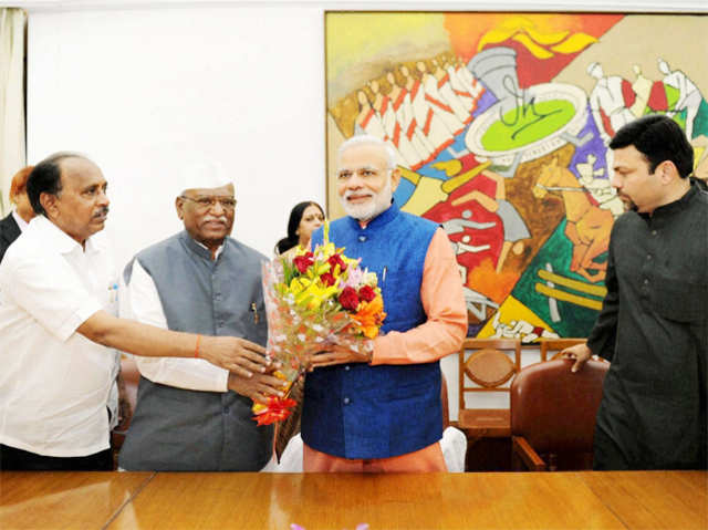 PM Modi meets Maharashtra MLAs