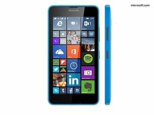 Microsoft unveils budget smartphones Lumia 640, 640 XL