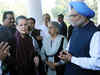 Land bill: Sonia Gandhi, Manmohan Singh, leaders of 10 parties to march to Rashtrapati Bhavan on Tuesday