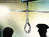 Pakistan hangs 4 convicts; delays controversial execution of youth