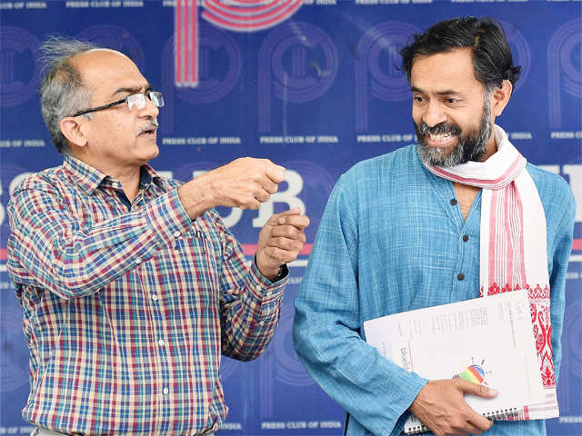 Prashant Bhushan and Yogendra Yadav at press conference