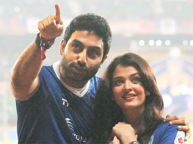 "Big excitement at the shoot today as Abhishek Bachchan shoots his special appearance in JAZBAA," Gupta tweeted. "Big excitement at the shoot today as Abhishek Bachchan shoots his special appearance in JAZBAA," Gupta tweeted.