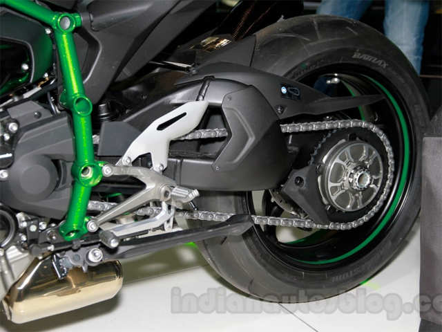 The Ninja H2 is shod with 120/70 tyres