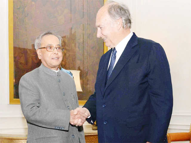 Prince Karim Aga Khan meets President