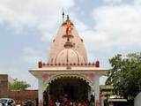 Brahmins perform a 'Parjanya Yagna to appease the Rain Gods