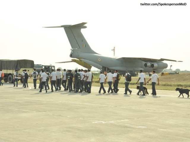 NDRF personnel, sniffer dogs get on board IL-76