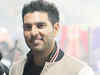 Yuvraj Singh ties up with Delhi Daredevils for cancer awareness