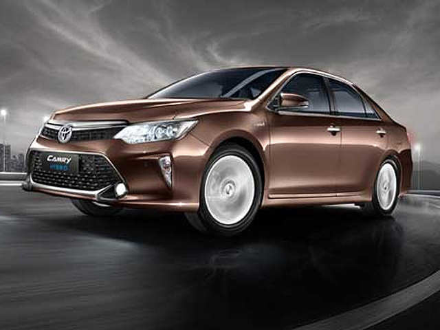Toyota Camry launched in India at Rs 28.8 Lakhs