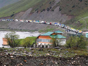Srinagar-Leh National Highway thrown open to vehicular traffic