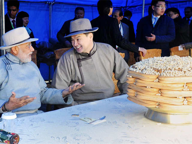PM Modi with his Mongolian counterpart