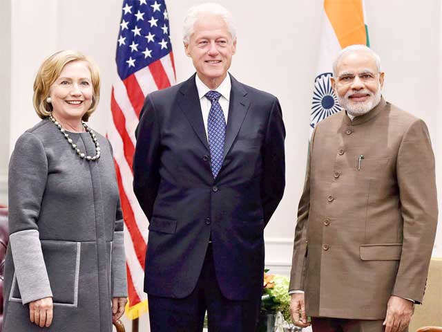 PM Narendra Modi meets Bill Clinton