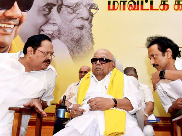 M Karunanidhi with his son