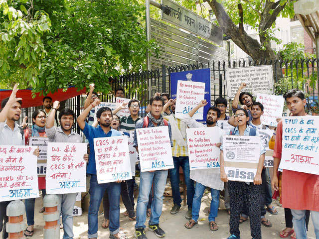 AISA activists protest against HRD Minister