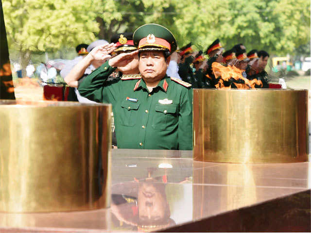 Vietnam's Defence Minister General Phung Quang Thanh in New Delhi