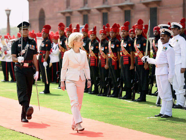 Inspecting guard of honour