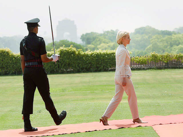 Set to inspect  guard of honour