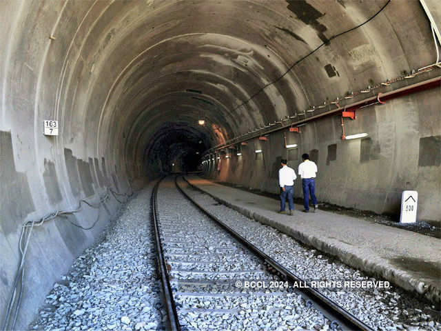 Tunnel Track