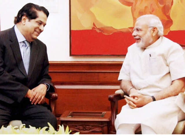 KV Kamath meets Modi