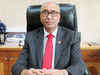RBI deputy governor SS Mundra warns against herd mentality in banking