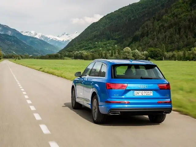 Review The New 2016 Audi Q7 Dominating S Charts