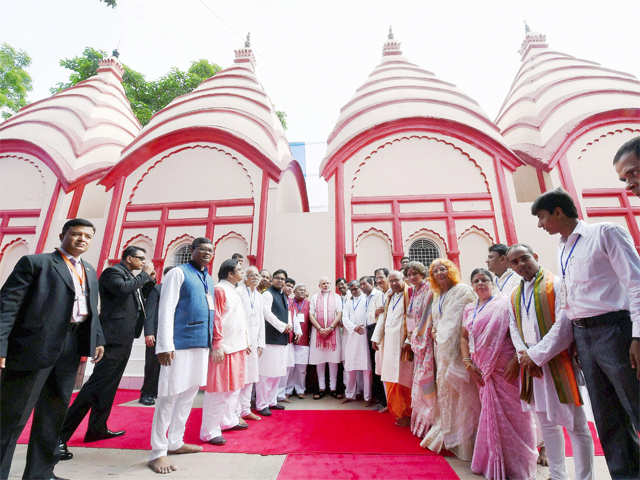 PM at Dhakeshwari temple