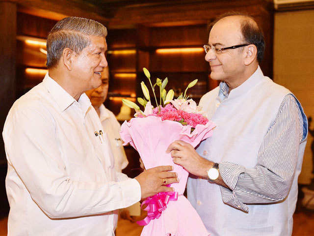 Uttrakhand CM Harish Rawat greets FM Arun Jaitley