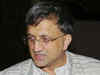 Third Eye: Ramchandra Guha attacks Smriti Irani