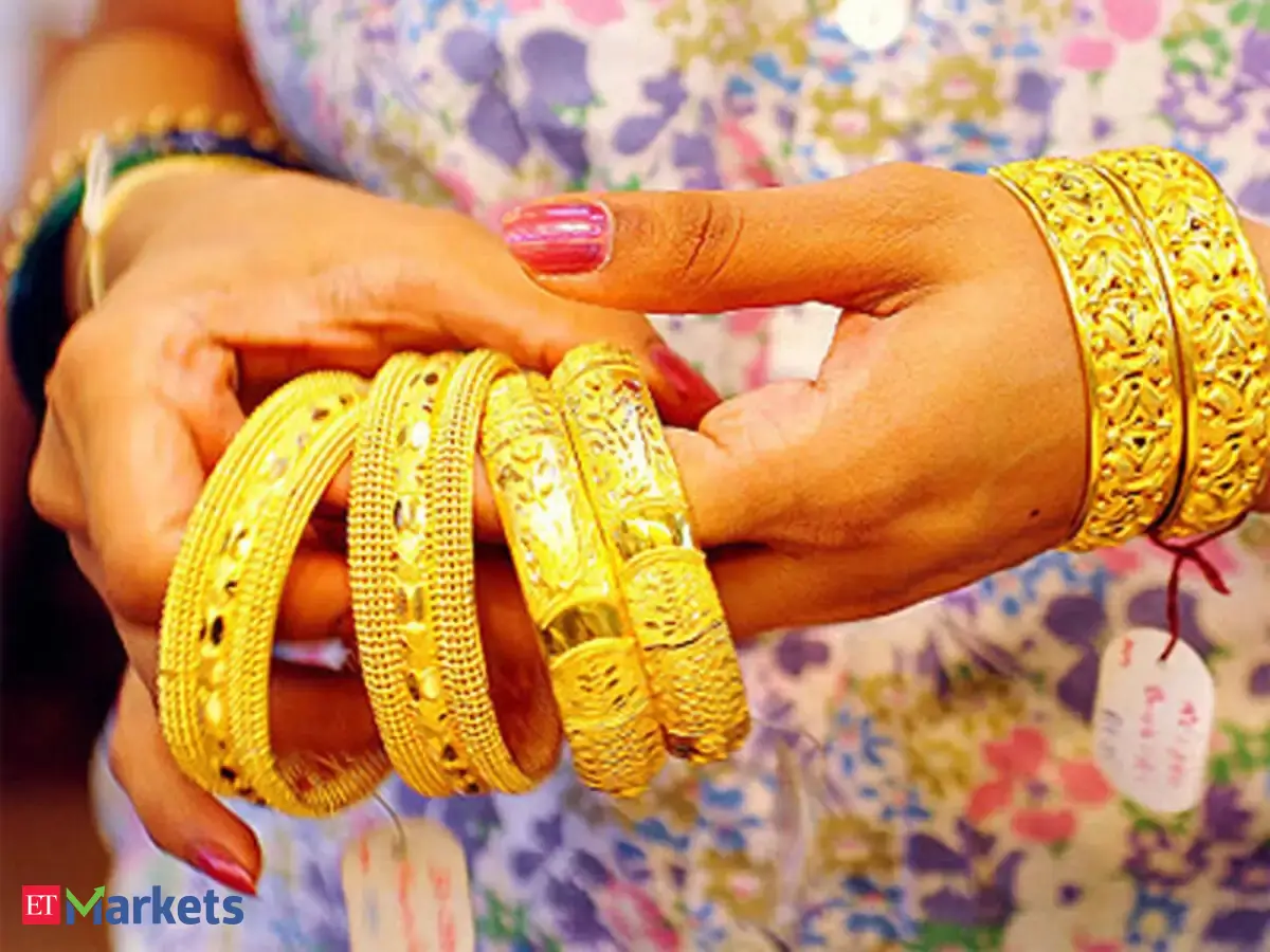 Punters In Mumbai Ahmedabad And Kolkata Short Gold Ahead Of - 