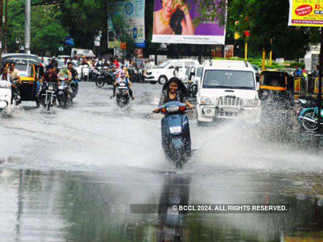 Heavy monsoon rain lashes Nagpur