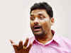Pappu Yadav behaves rude with airhostess?