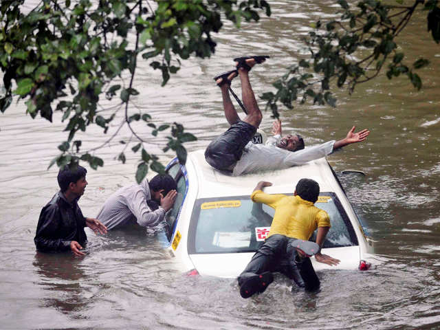 Heavy shower in Mumbai