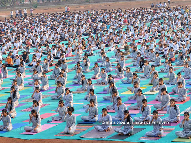 10 Yoga Poses for Beginners | Swami Ramdev - YouTube