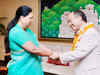Vasundhara Raje hardsells Rajasthan to Soft Bank chief Masayoshi Son