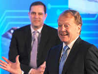 Outgoing Cisco CEO John Chambers on successor Chuck Robbins: We finish each other's thoughts