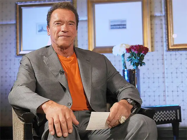 Hollywood action star Arnold Schwarzenegger has shown his tender side and has written a touching note a "Terminator" fan and his ailing father. Hollywood action star Arnold Schwarzenegger has shown his tender side and has written a touching note a "Terminator" fan and his ailing father.