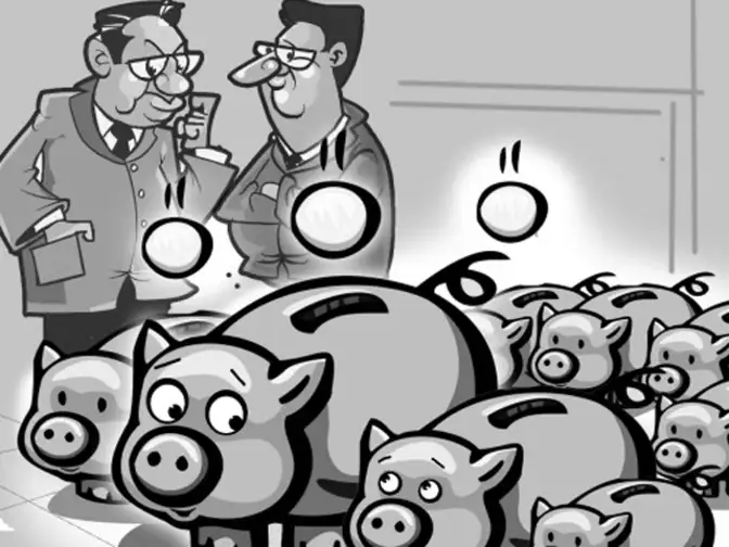 epfo looks for ways to keep subscribers in fold plans hike in benefits under edli