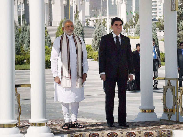 PM Modi with Turkmenistan President Berdimuhamedov