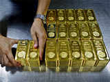 Demand for gold tepid despite prices fall to a 5-yr low