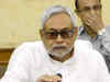 Nitish meets Lalu to clear 'snake-sandalwood' controversy