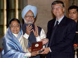 President confers Indira Gandhi Prize on Bill Gates