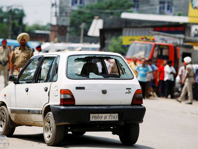 Assailants came in a car