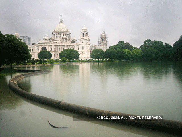 Victoria Memorial gets flooded