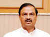 Congress hits back at Mahesh Sharma over his 'no work, no pay' remark