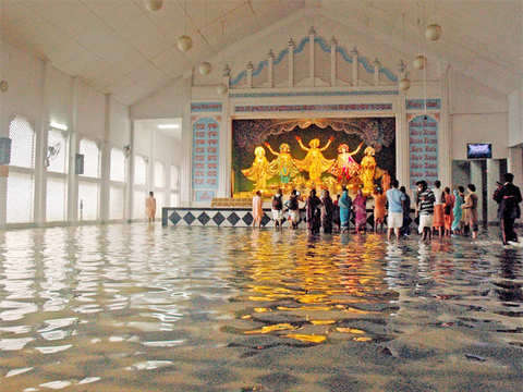 ISKCON temple submerged in flood waters - West Bengal: Floods worsen  condition for people | The Economic Times