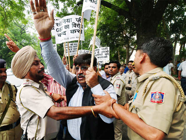 Traders Association protest agianst Sonia Gandhi