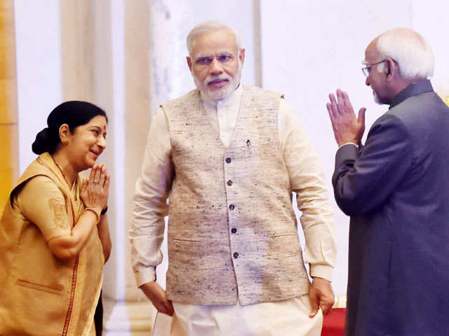 Sushma Swaraj greets Vice President Hamid Ansari