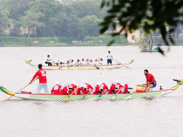 Women's 2000M Dragon Boat race event