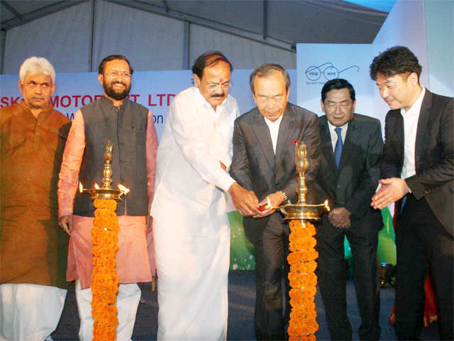 Venkaiah Naidu in Varanasi