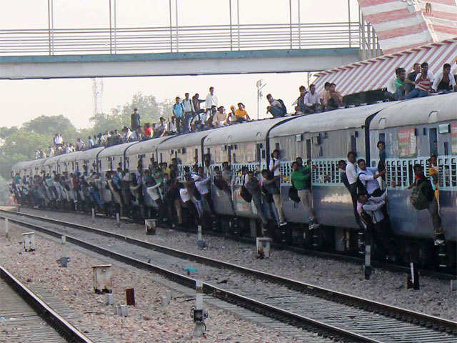 People travelling to Mathura