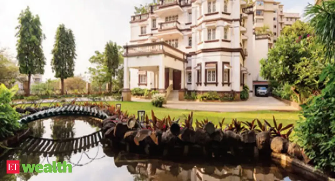 Mumbai’s largestever property deal Kumar Mangalam Birla to pay Rs 425